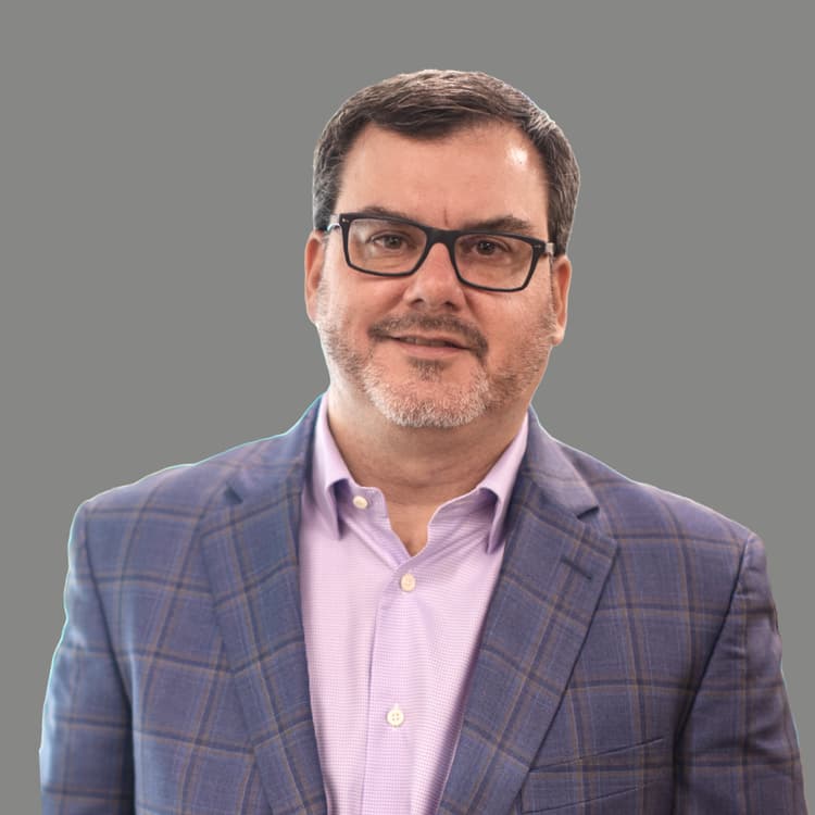 Headshot of Ian Stone