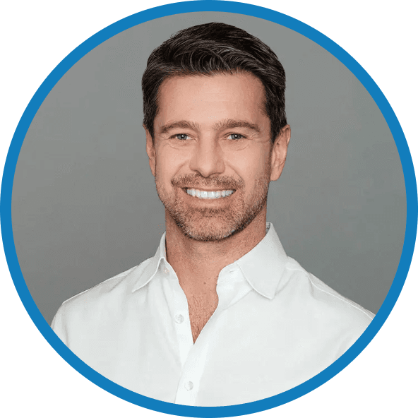 Headshot of Andrew Hacking